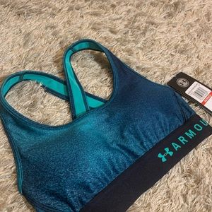 NWT UNDER ARMOUR SPORTS BRA